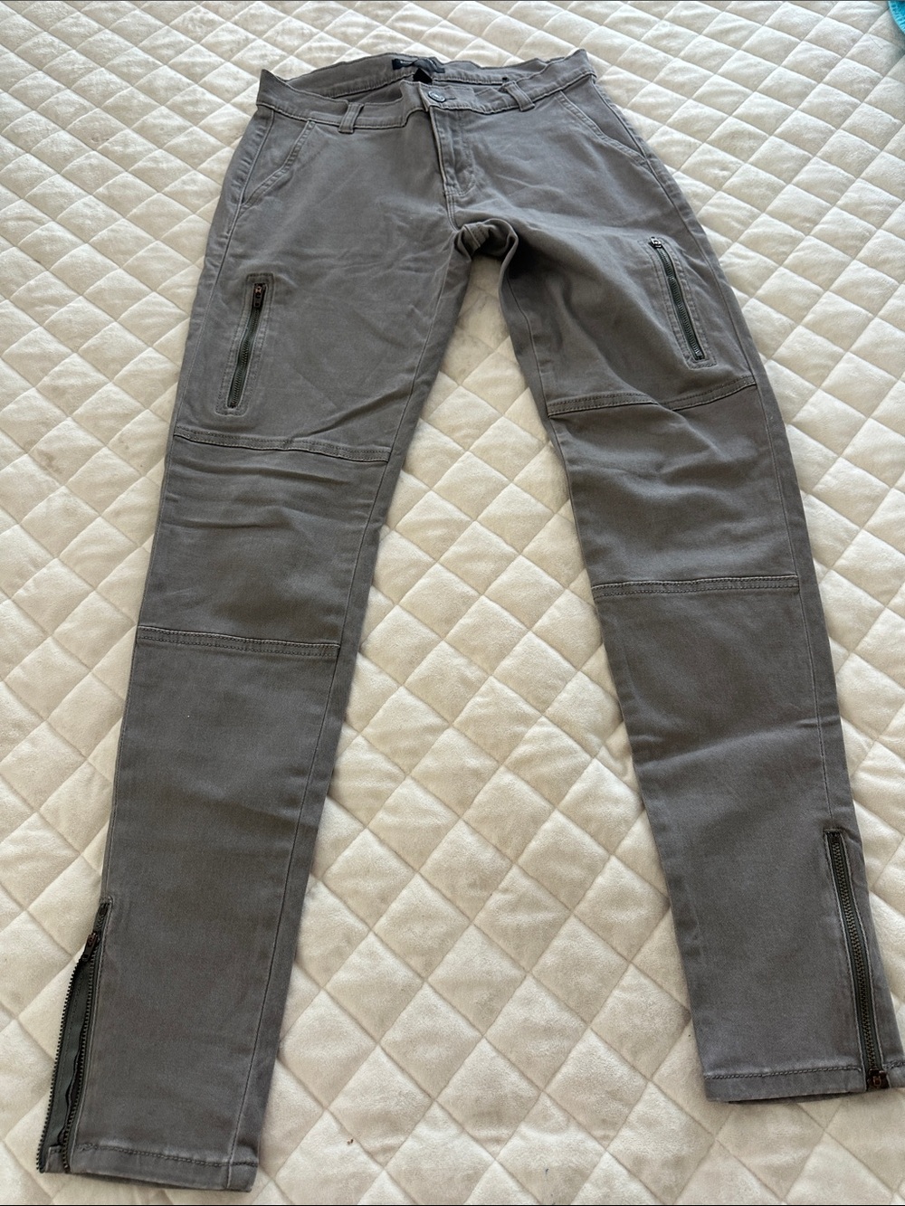 Banana Republic Women's Skinny Jeans in Charcoal